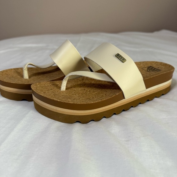 Women's Reef Cushion Sol Hi Platform Sandals Size 8 Ivory Platform Casual Beach - Picture 3 of 9